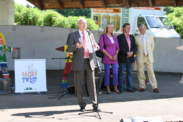 gal/2010/2010 Saitentwist Borbecker Halblang Dubois Arena/2010 Saitentwist und Borbedker Halblang 11.06. Coffee Corner 192.jpg